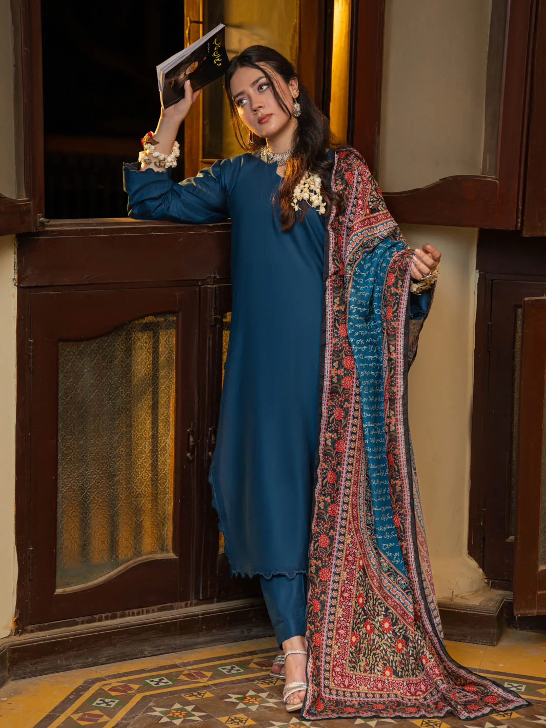 Tng By Md Stole Collection-Majrooh Stole - Image 5