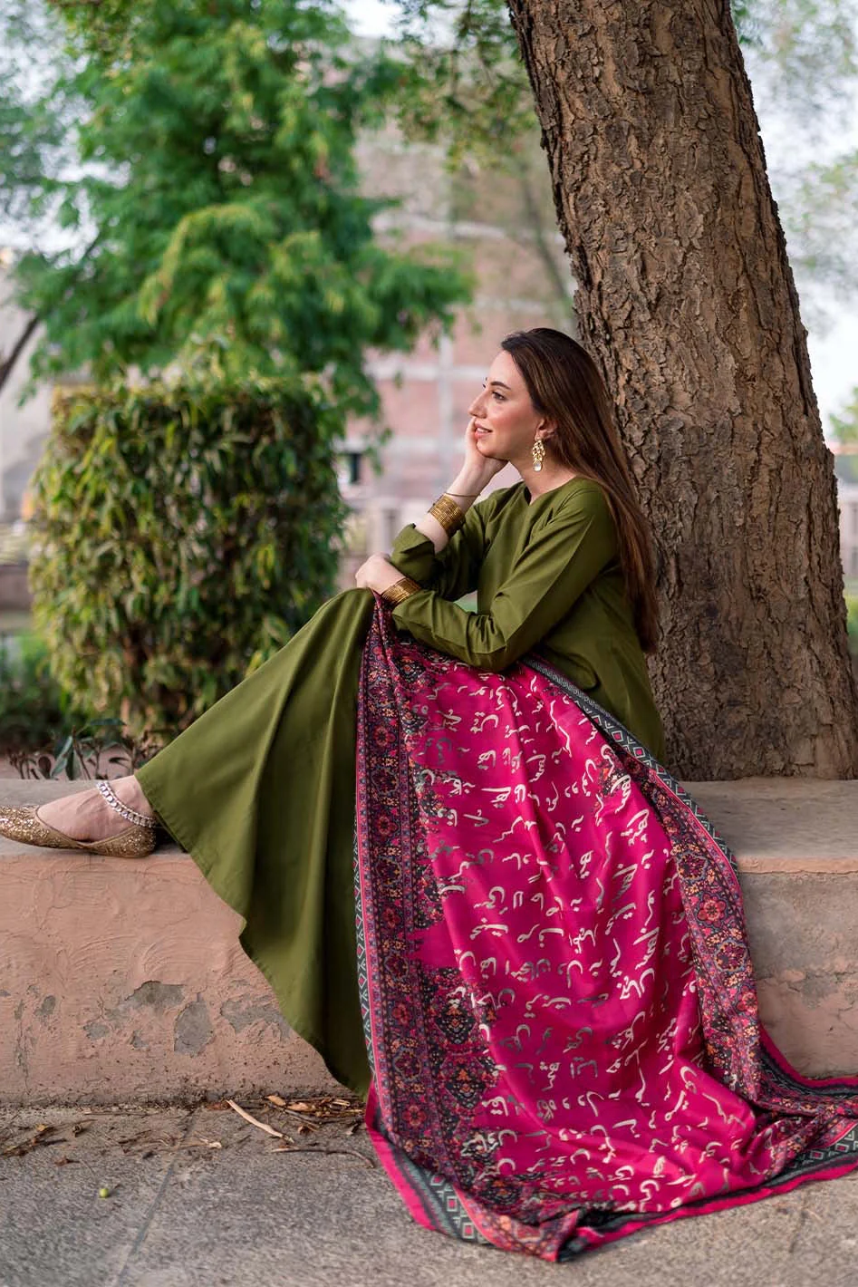 Tng By Md Odhni Collection-Manzil Silk Odhni (Hot Pink) - Image 2