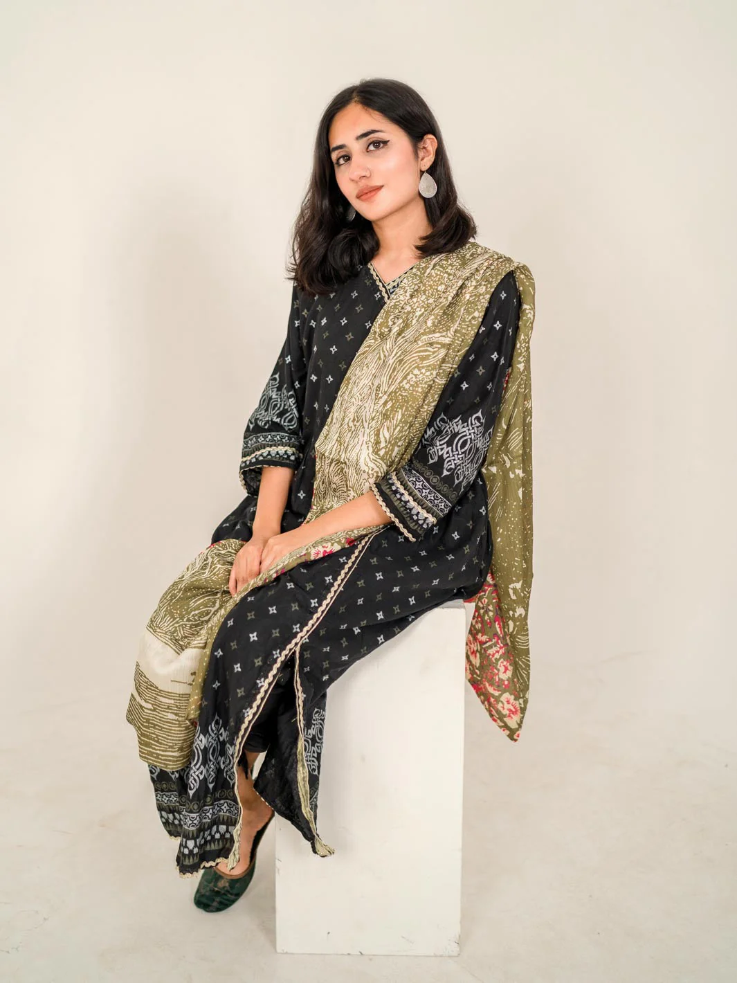 Tng By Md Stole Collection-Orchid Floral Stole | Olive | Double Sided - Image 5
