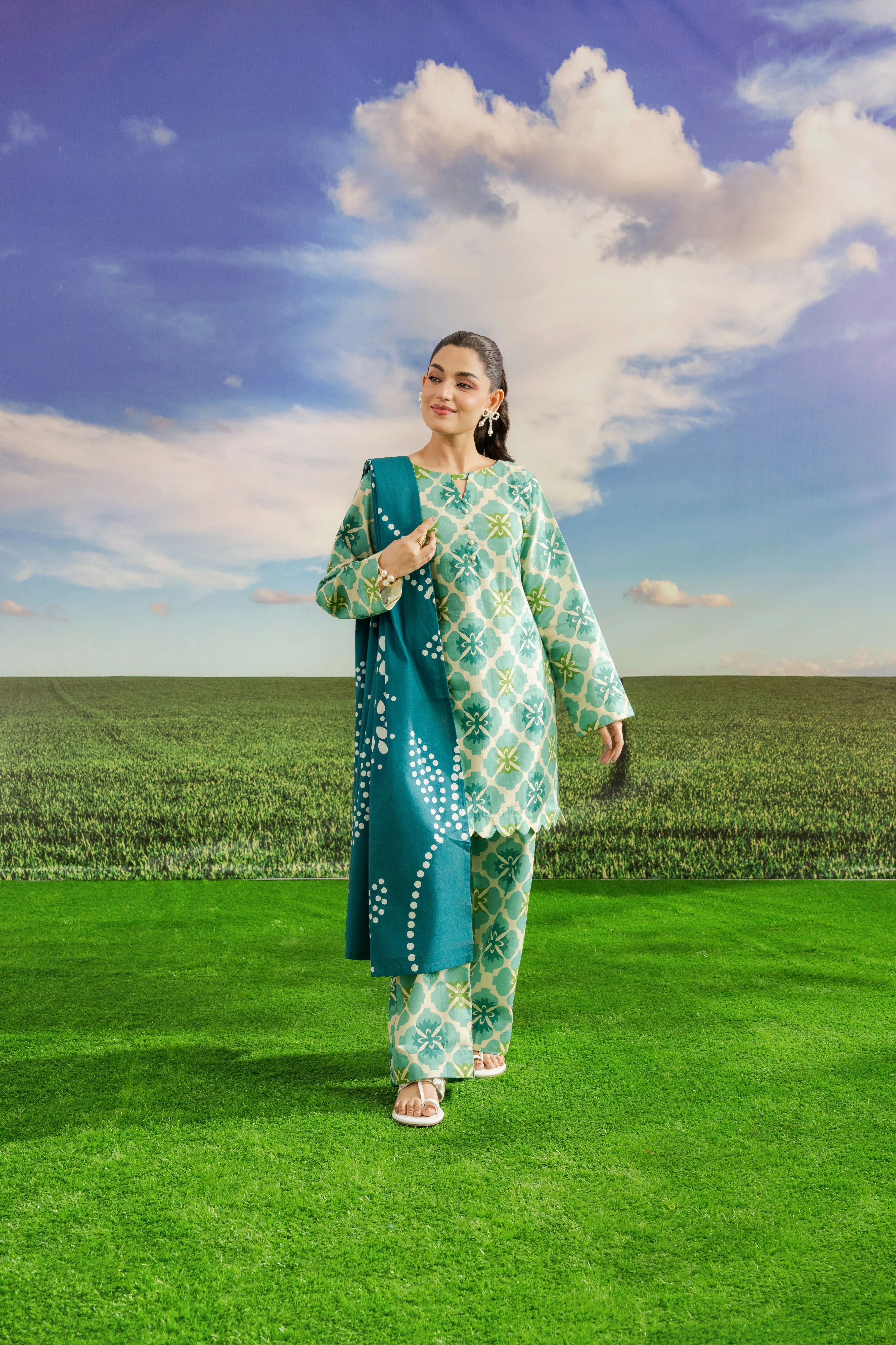 Feathers Unstitched Winter Arrivals Suit-SOLEEN-FT575 - Image 2