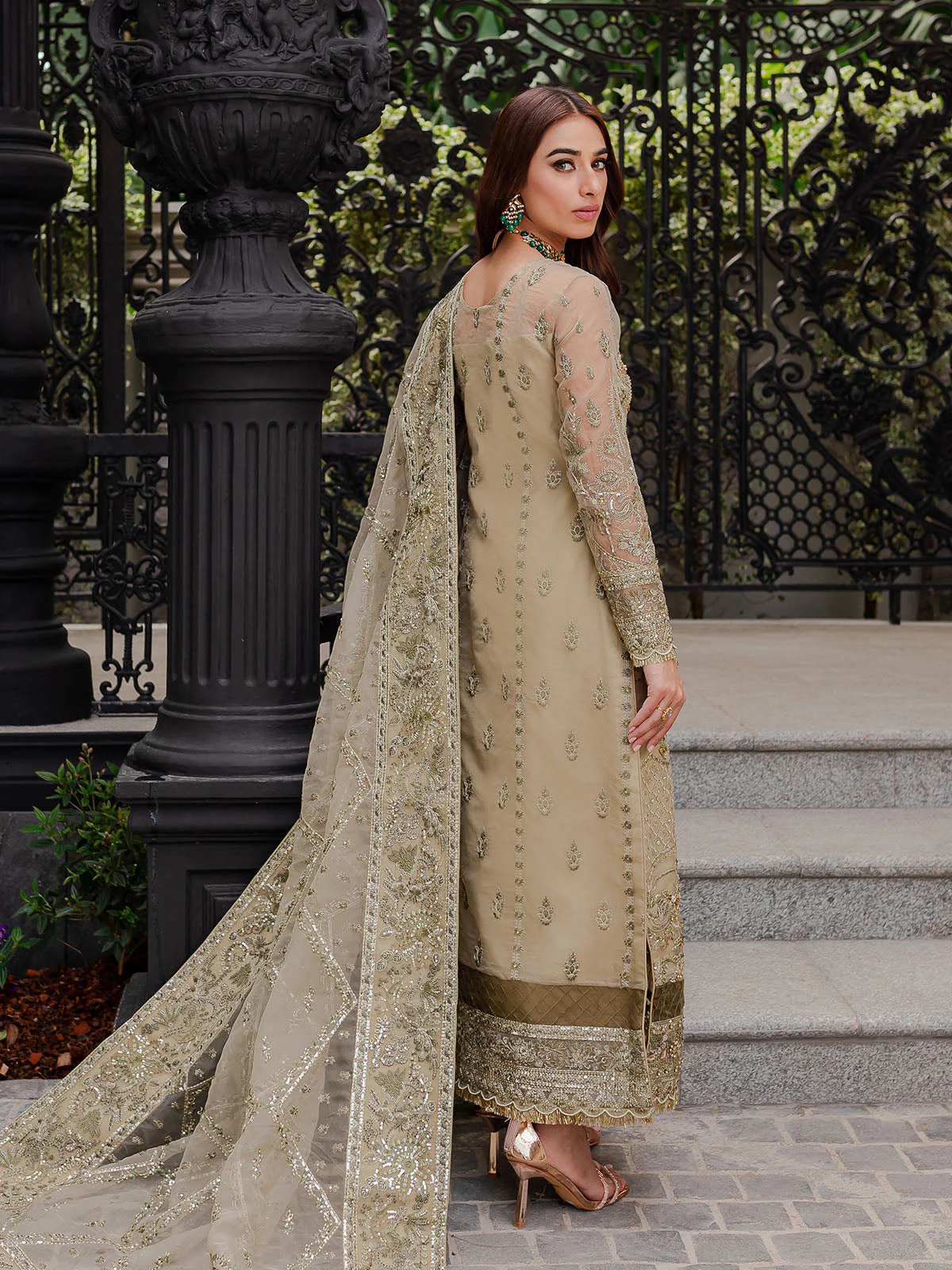 Gulaal Luxury Pret 2022-Warina GL-LP-V1-05 - Image 3