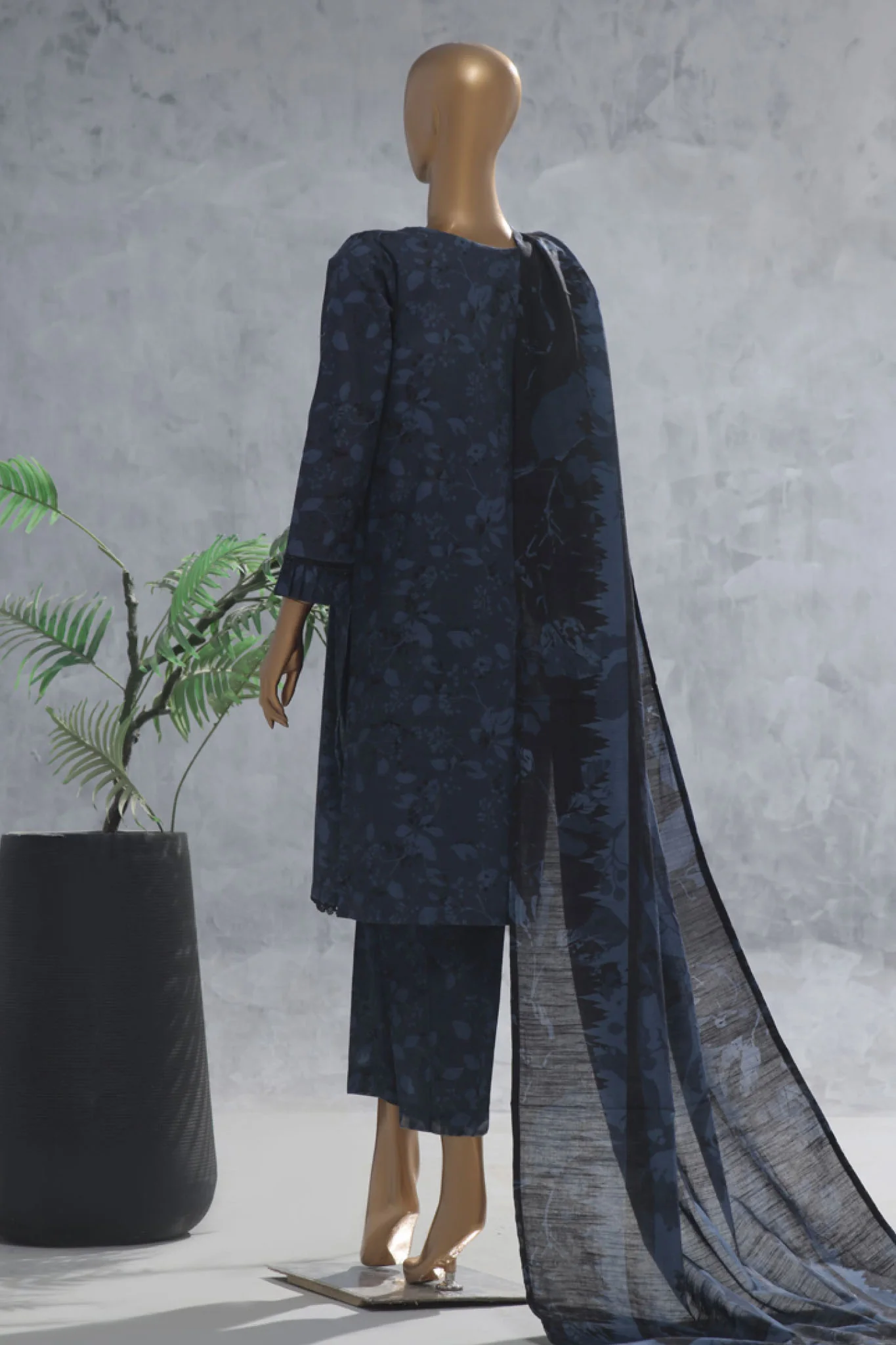 Wintry Prints by Hz Stitched 3 Piece Khaddar Vol-03 Suit-KPC-116 - Image 3