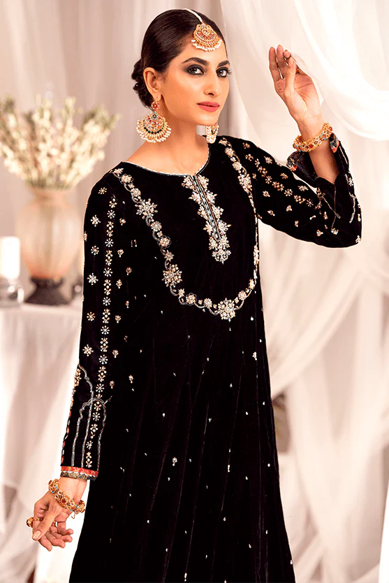 Bagh-E-Makhmal By Zaaviay Stitched Velvet Mahgul (Two Piece) - Image 6