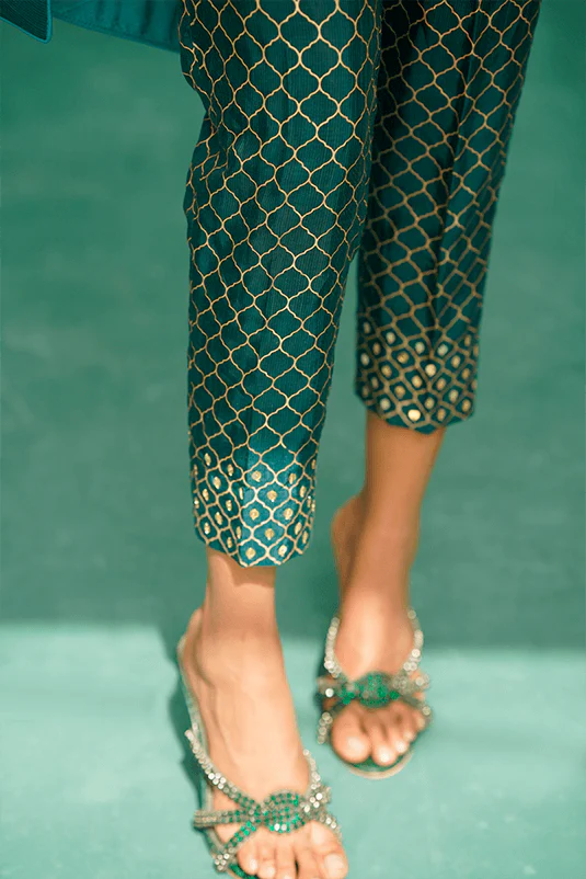 Zaaviay Stitched Eid Collection 2022 Meraki (Three Piece) - Image 5