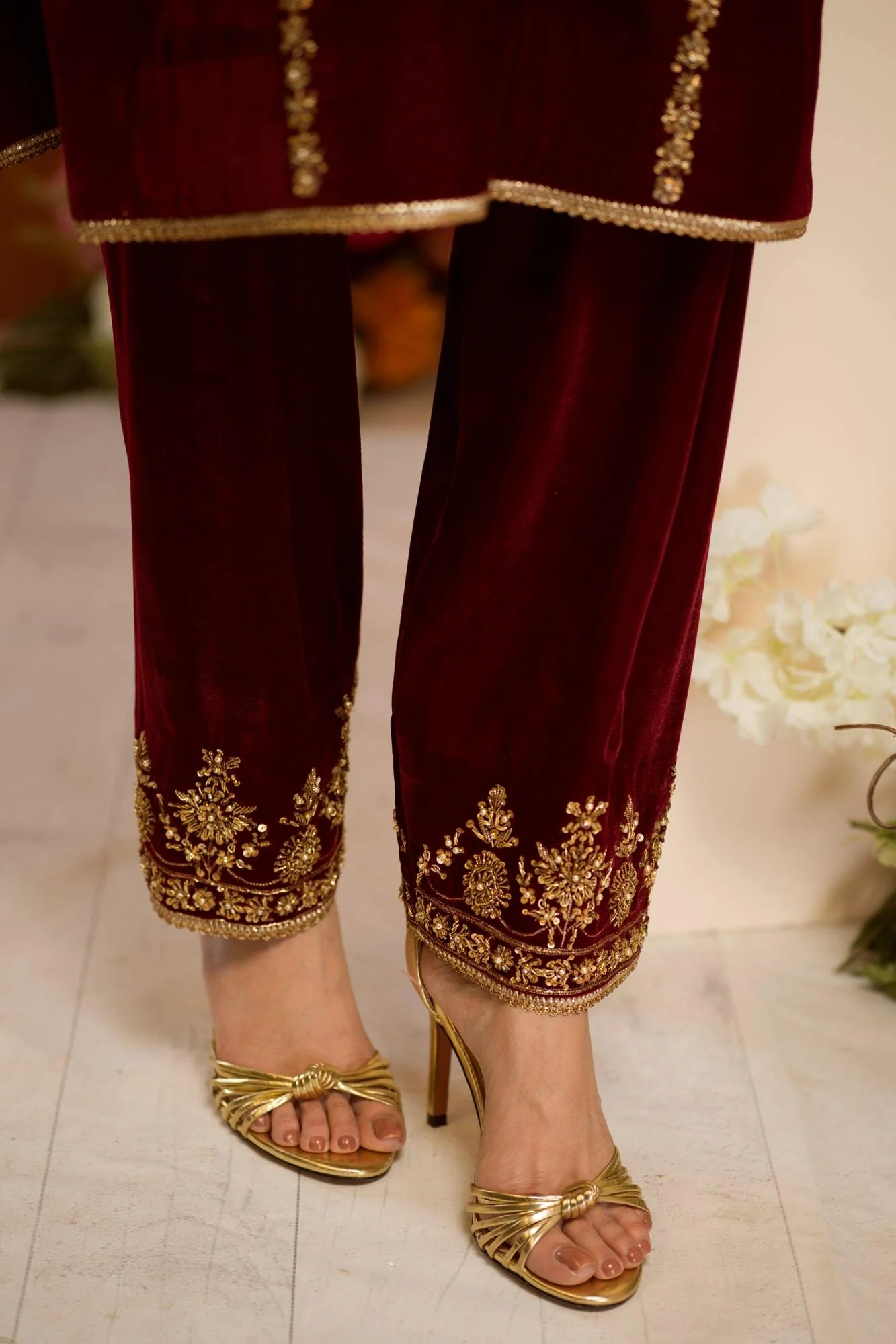 Makhmal By Zaaviay Stitched Shadab (Three Piece) - Image 5