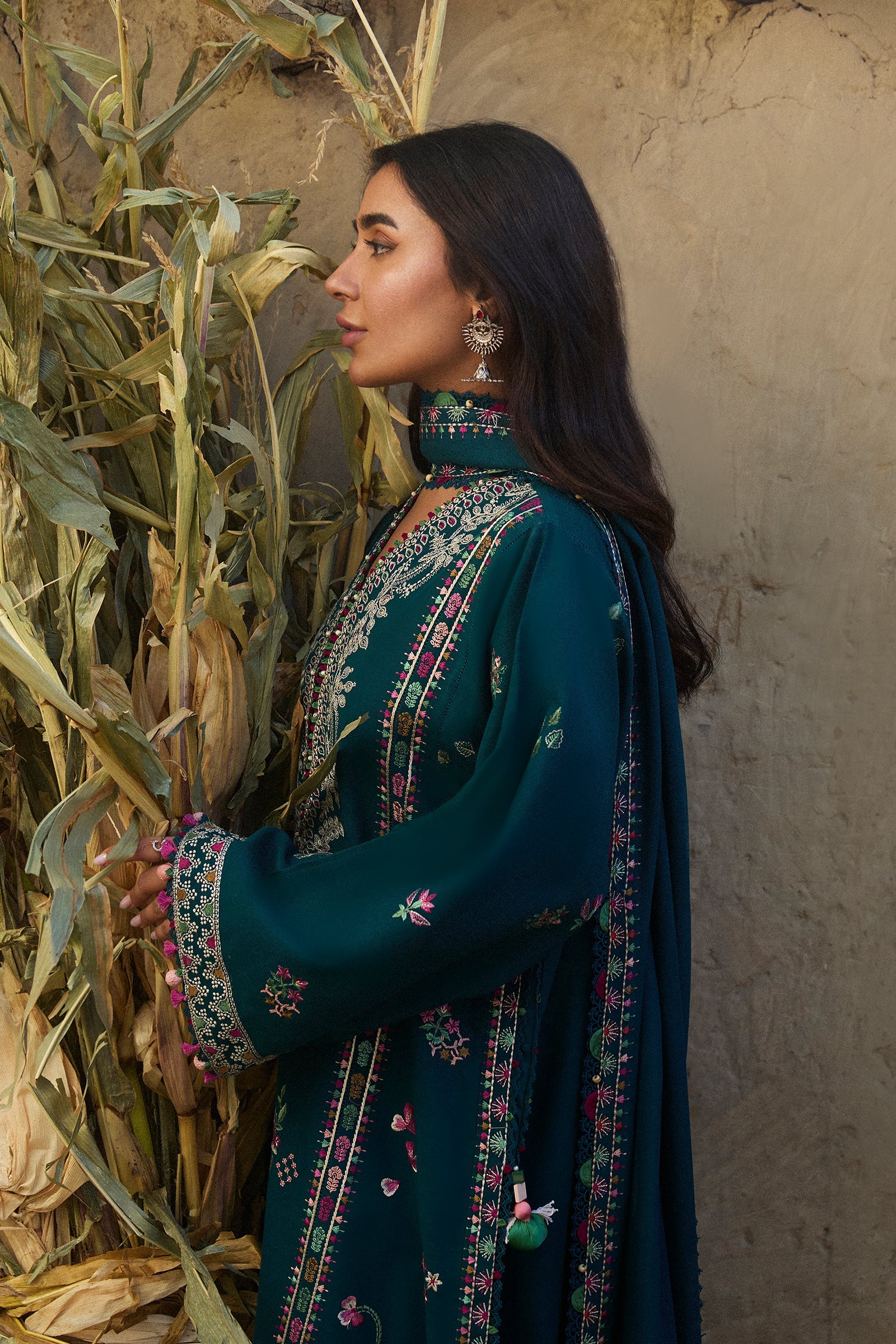 Zaha Unstitched 3 Piece Winter Suit-ZW-05-Zumar - Image 4