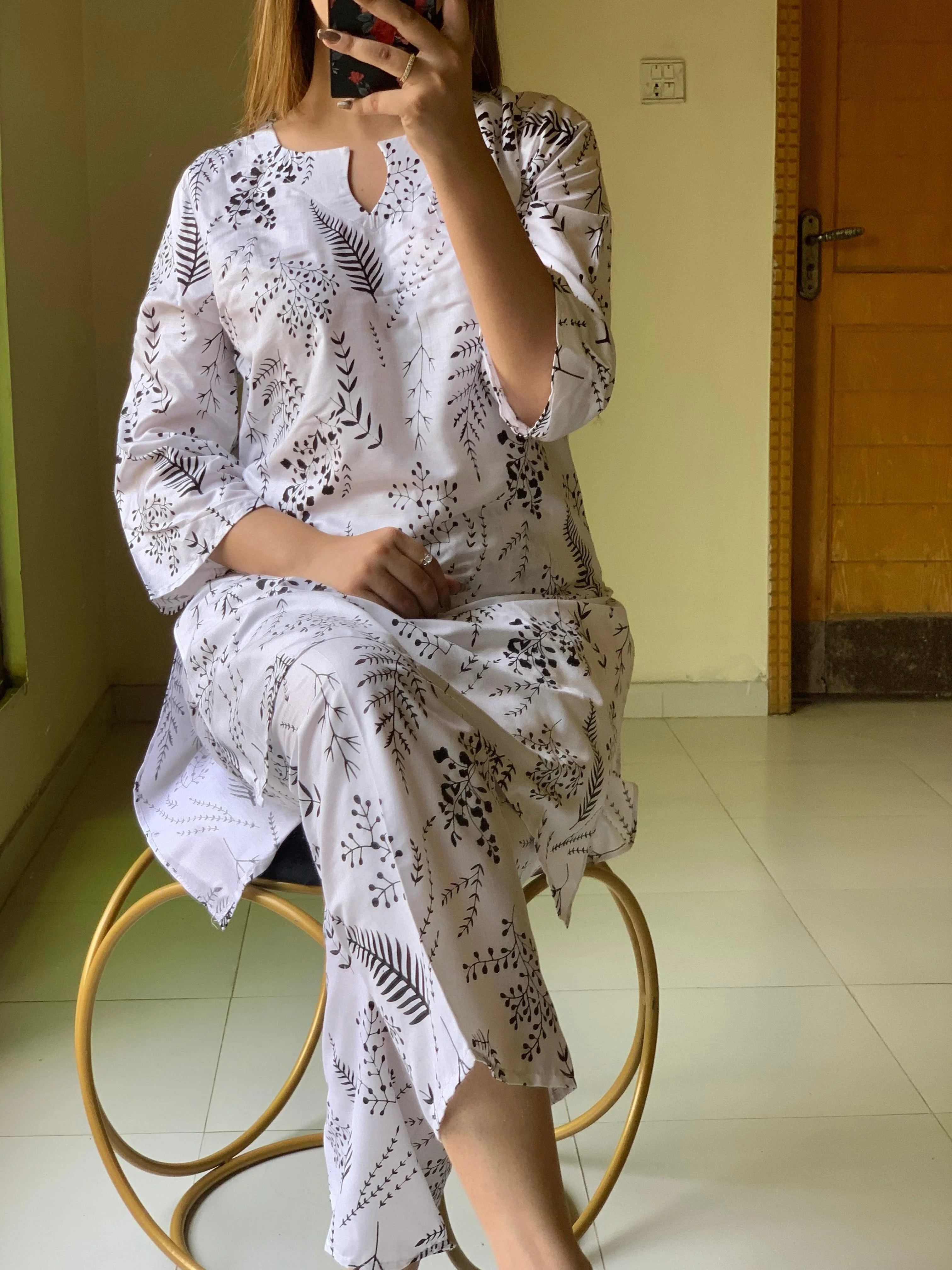 Zaib E Hoor Floral Leaf Print 2Pcs Stitched - Image 16