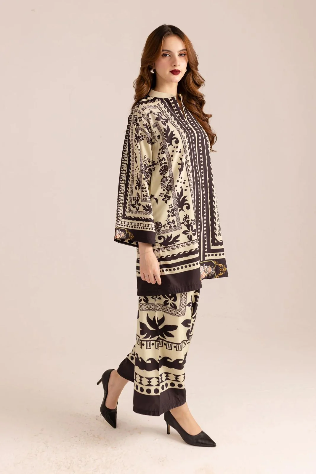 Zaib E Hoor Zayna 2Pcs Stitched Suit - Image 9