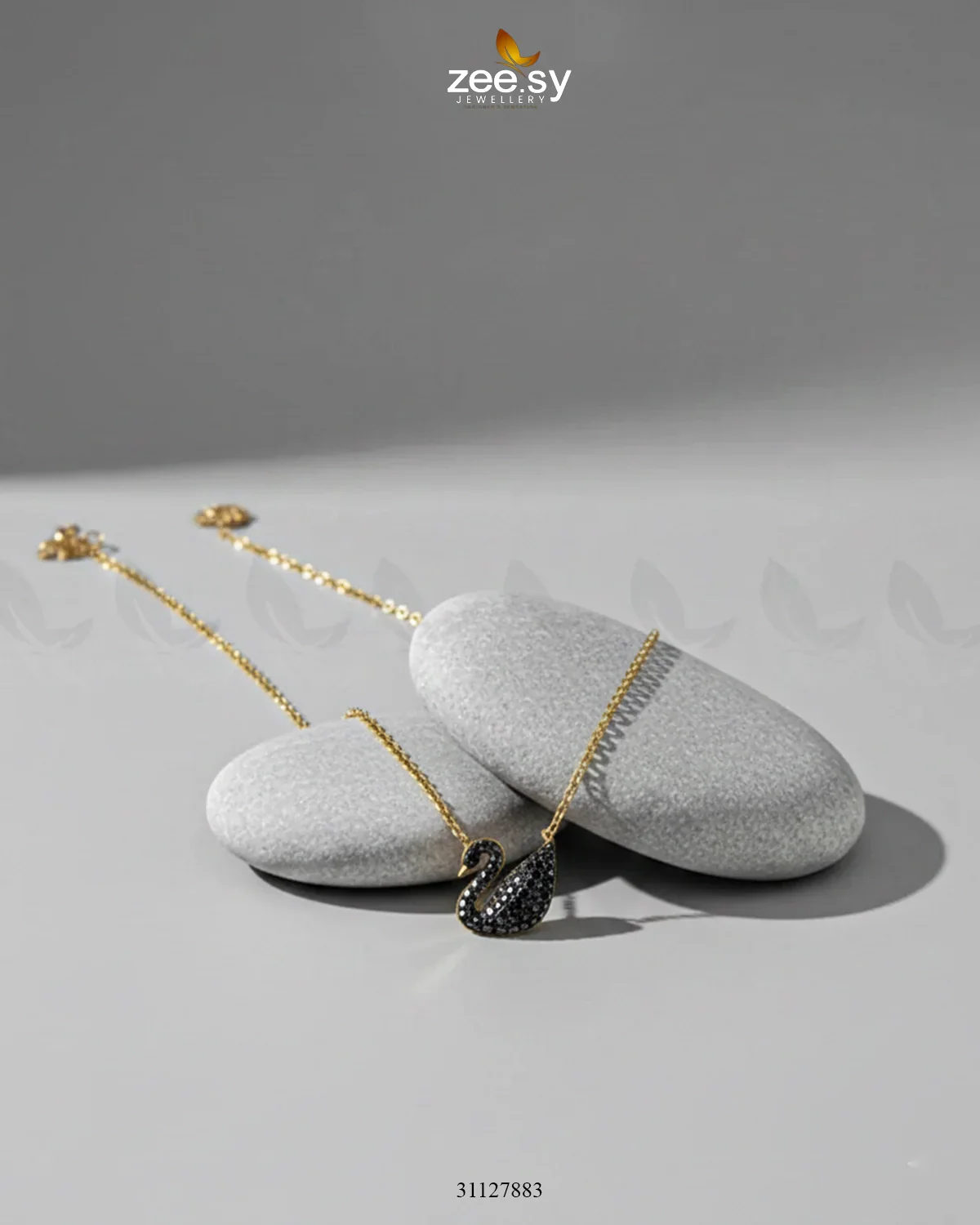 Zeesy Delicate Black Swan Chain - Image 3