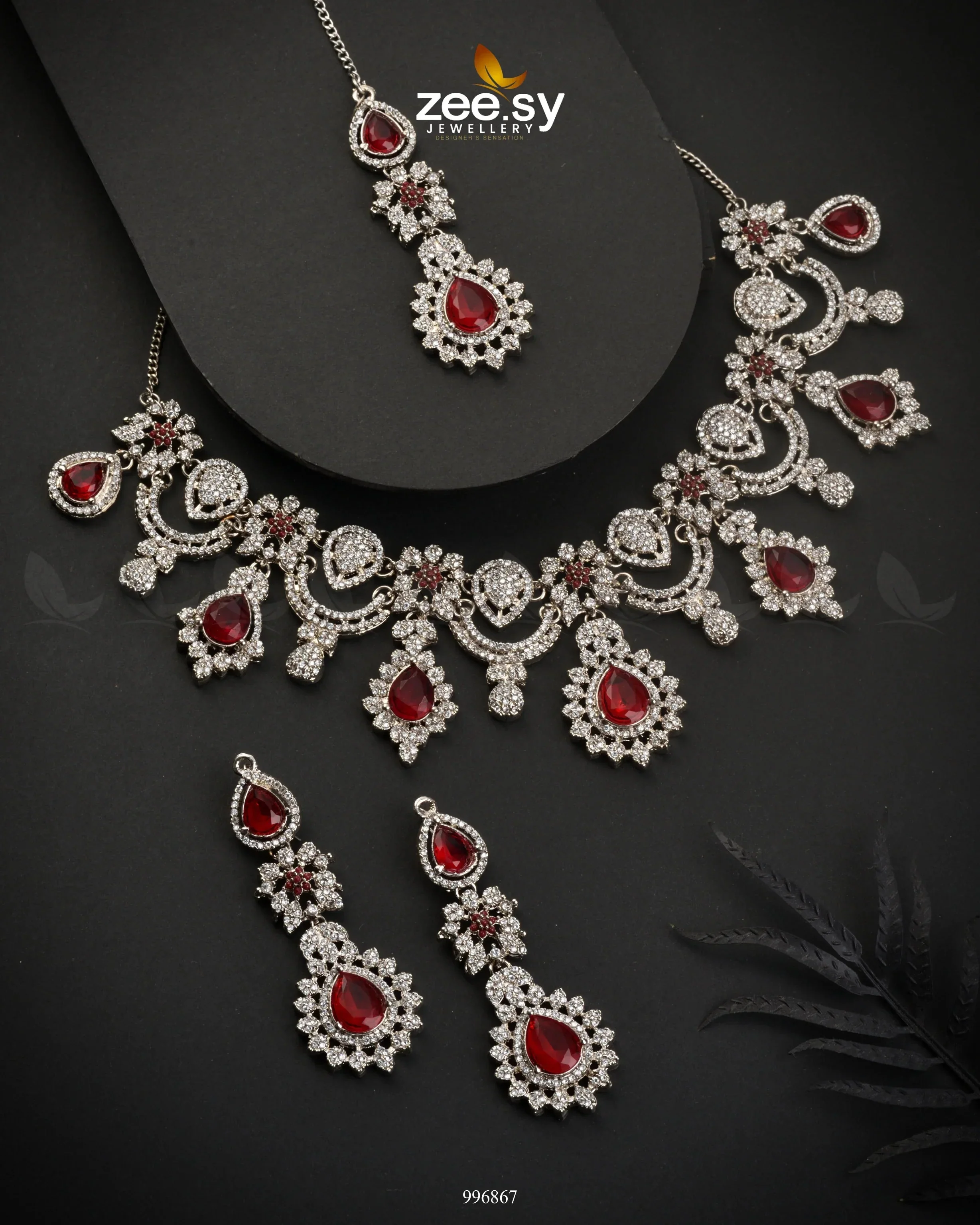 Zeesy Chrysanthemum Necklace - Image 3