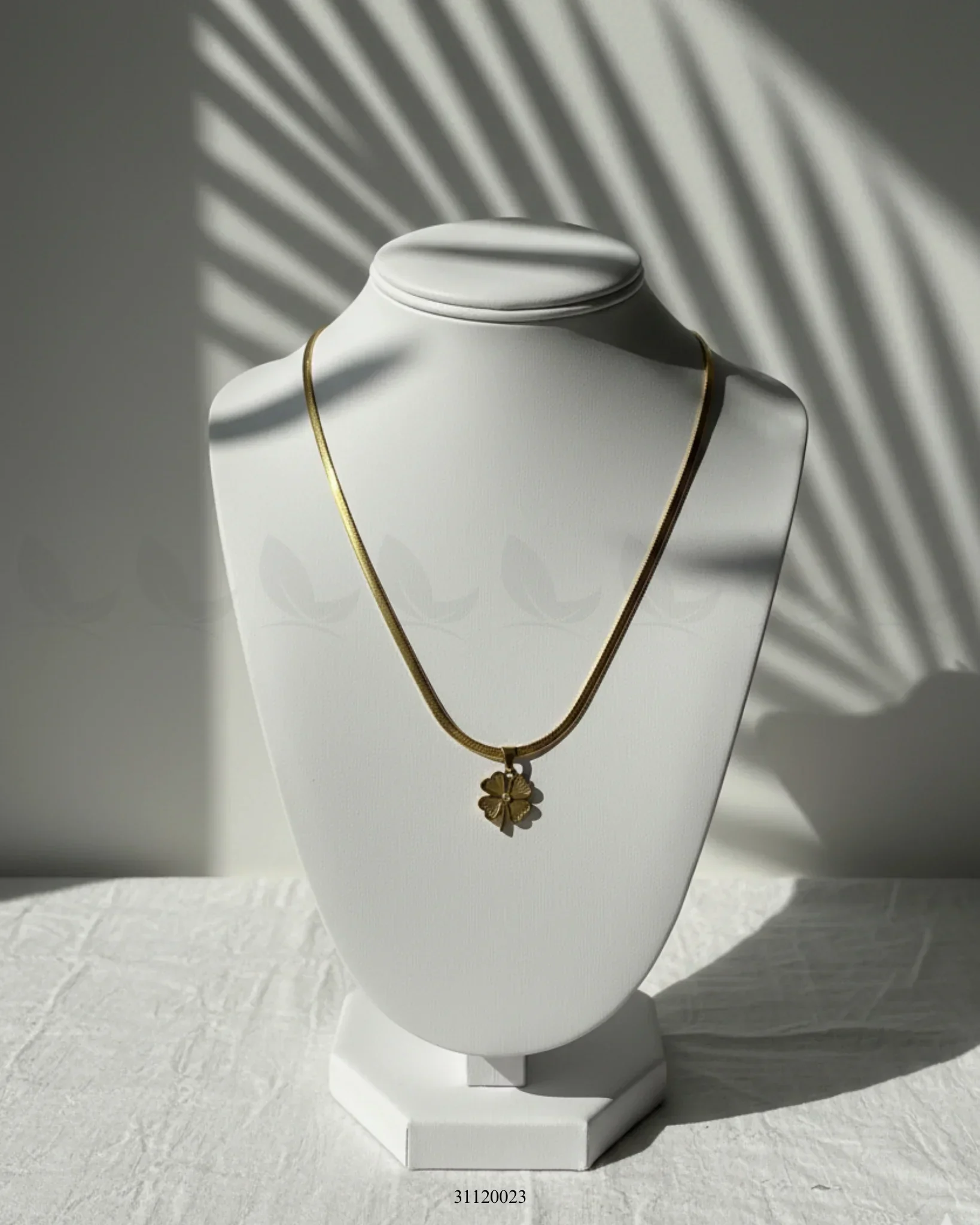 Zeesy Cipher Clover Flower Chain - Image 3