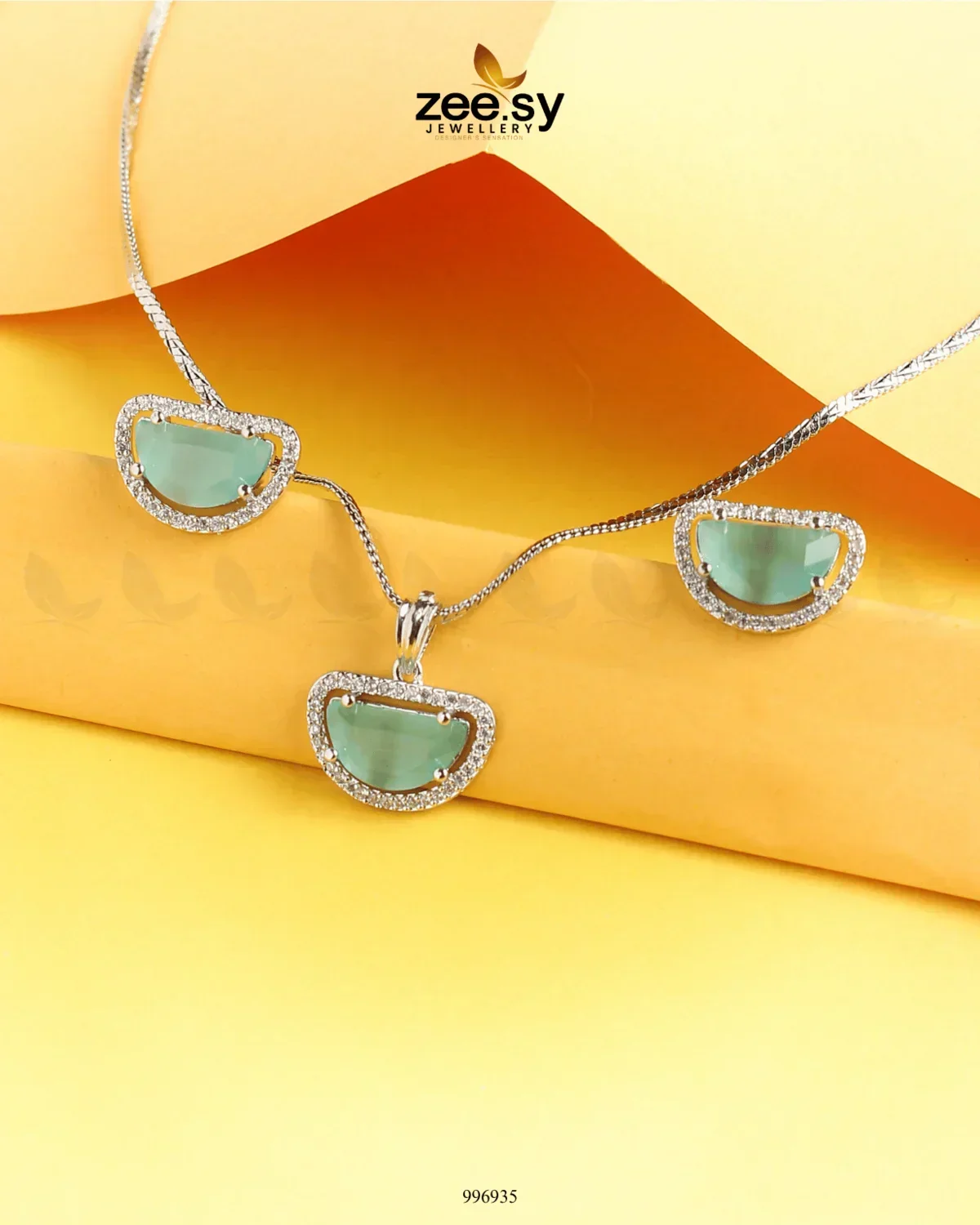 Zeesy D Pendant Set
