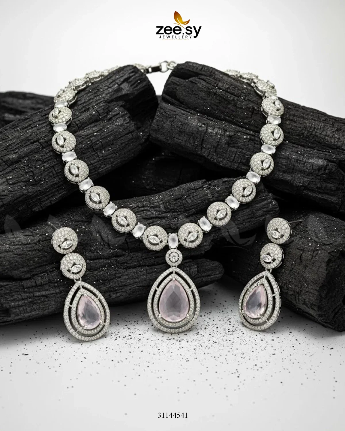 Zeesy Elegant Heart Cluster Necklace Set - Image 6