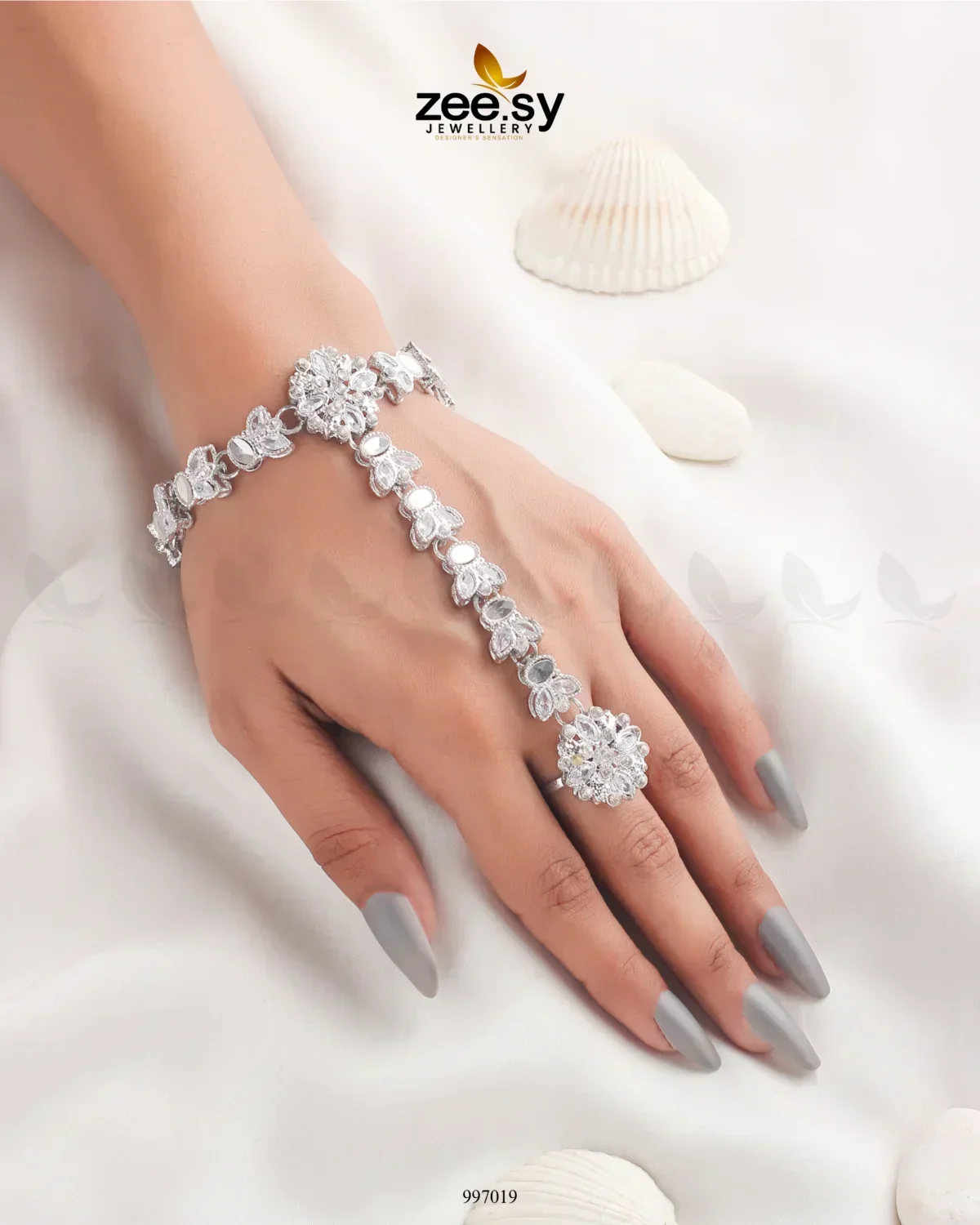 Zeesy Kritika Anja Accessories - Image 4