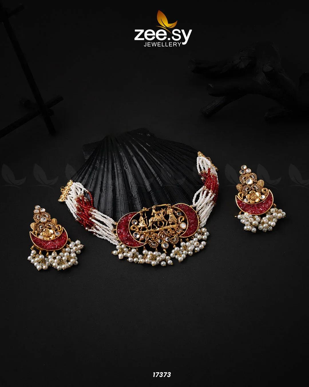 Zeesy Medallion Necklace - Image 3