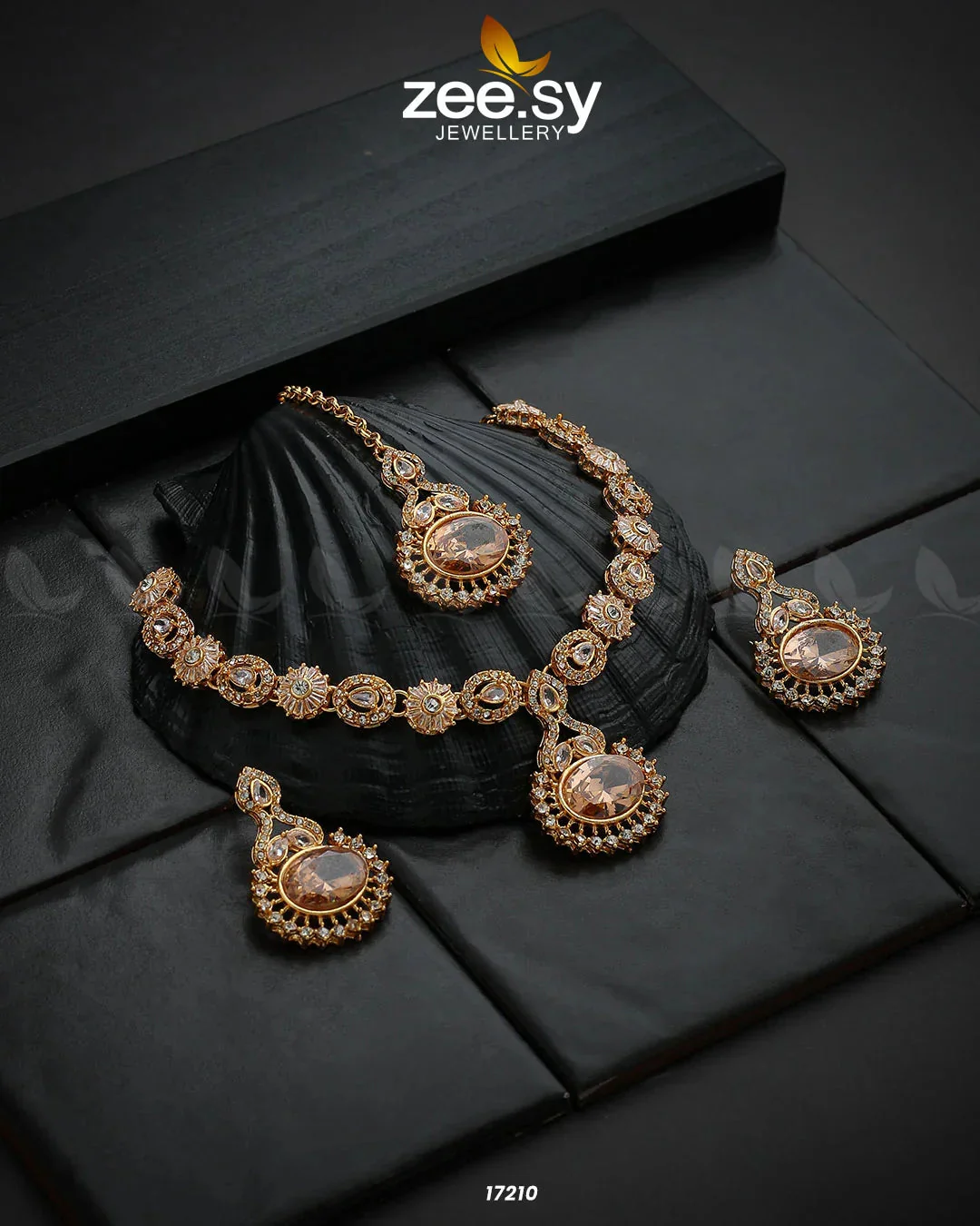 Zeesy Zirconic Starburst Necklace - Image 7