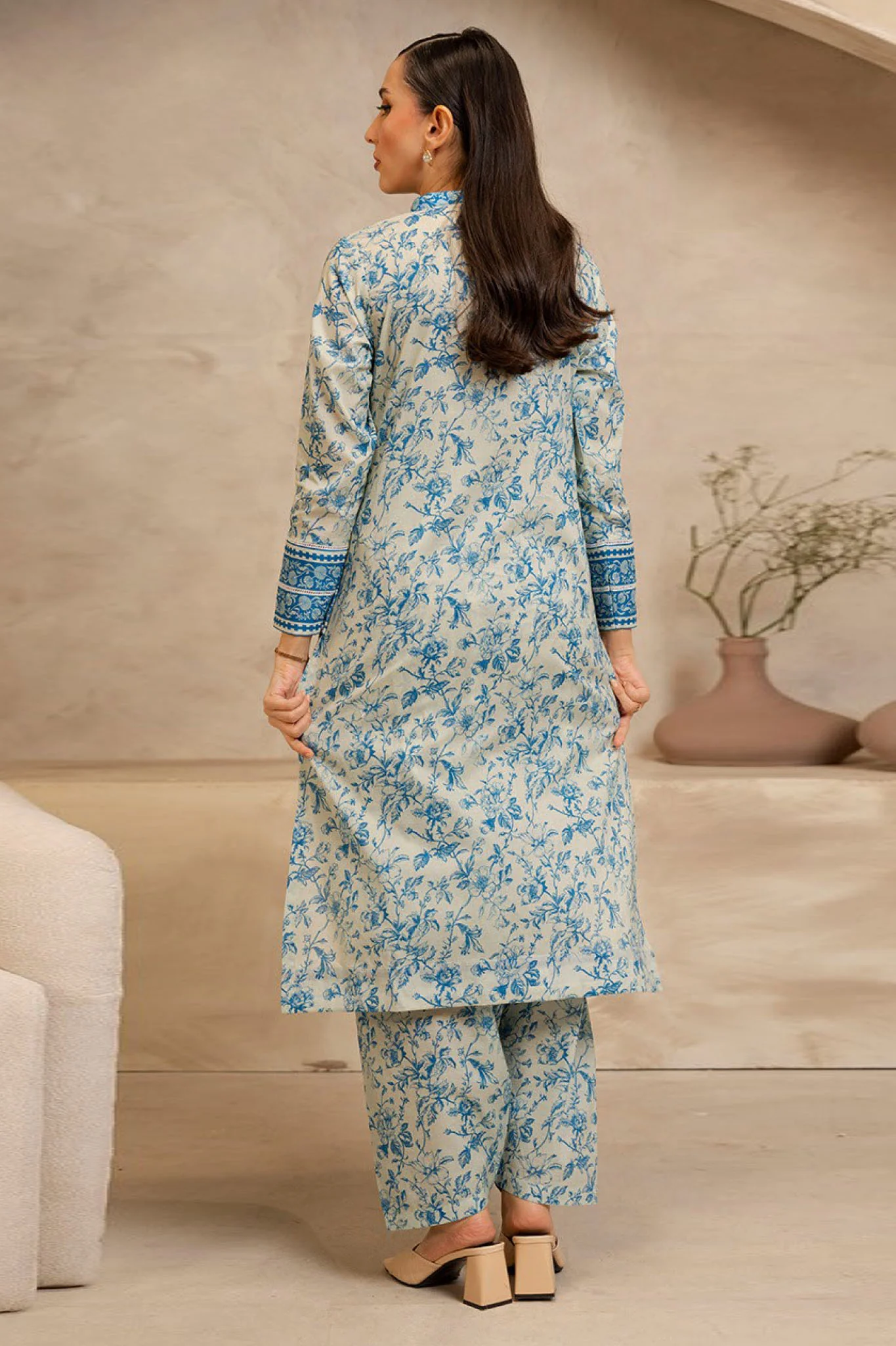 Zellbury Unstitched 2 Piece Lawn Vol-04 Suit-WUS-0238 - Image 3
