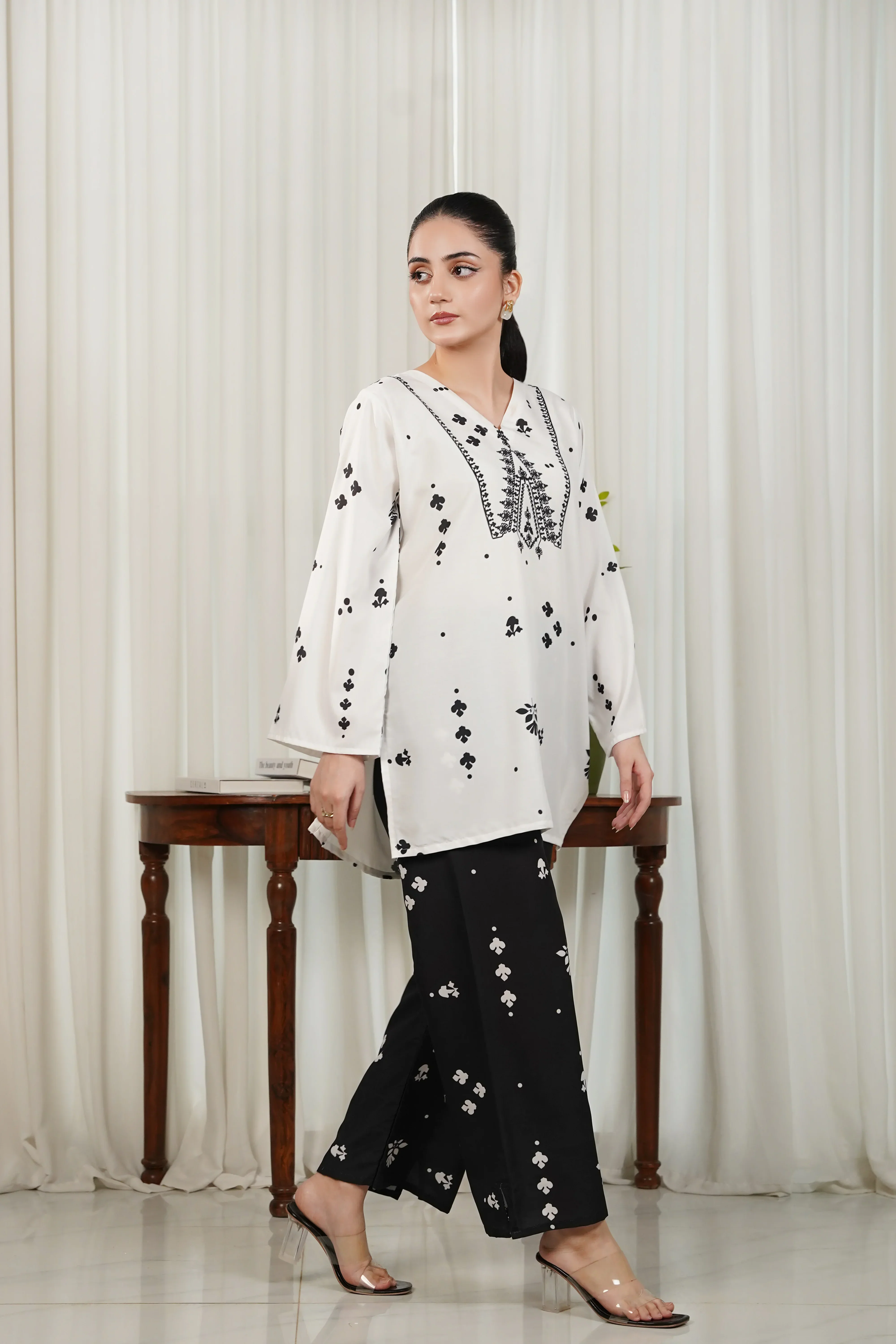 Dhaga Stitched 2 Piece Crepe Suit-Zillah - Image 3